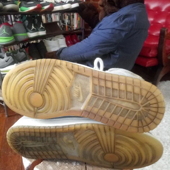 Jordan Retro 1 - Picture 8 of 12